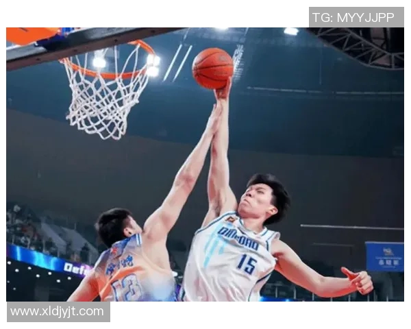 杨瀚森离队重要引援！青岛男篮官方：胡小龙韧带部分撕裂 预计伤停1个