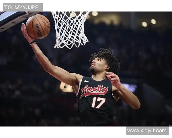 开拓者三剑客高效齐发挥：阿夫迪亚24+7+10，夏普26+5，卡马拉20+4+3