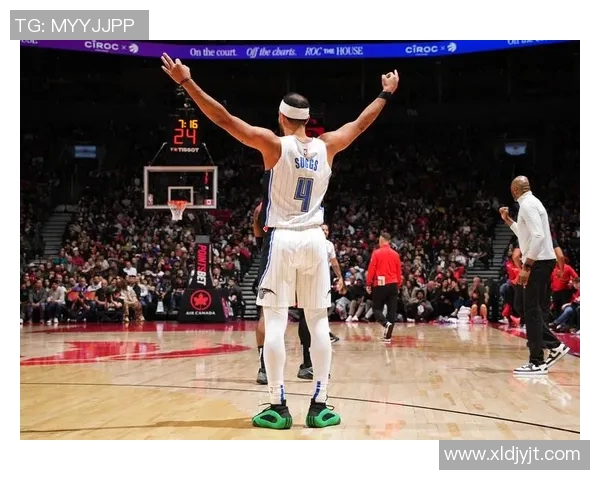 坎宁安统治赛场！活塞官媒展示29分13助攻数据